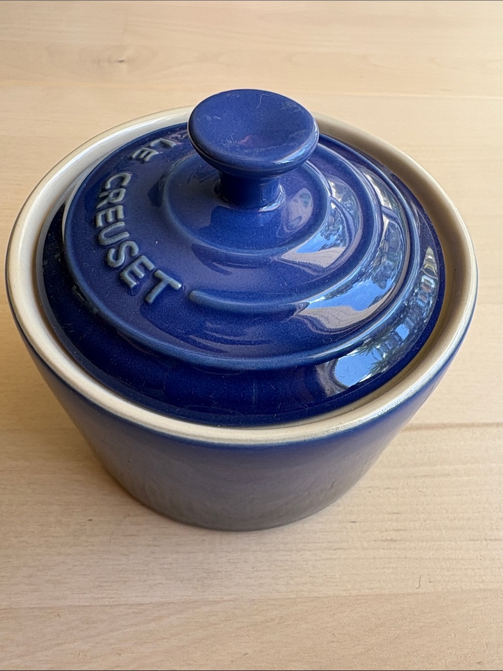 NWT Le Creuset Blue Stoneware Sugar Bowl with Lid 9 oz Cobalt